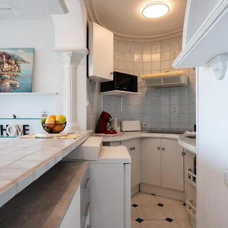 Malagasuite Coast & Mountain Horizon