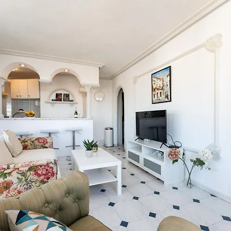 Malagasuite Coast & Mountain Horizon Apartment