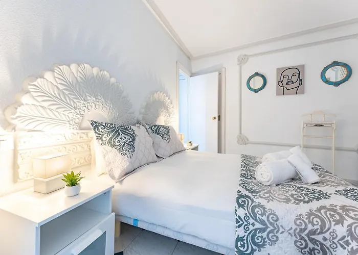 Malagasuite Coast & Mountain Horizon