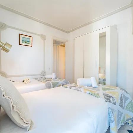 Malagasuite Coast & Mountain Horizon *