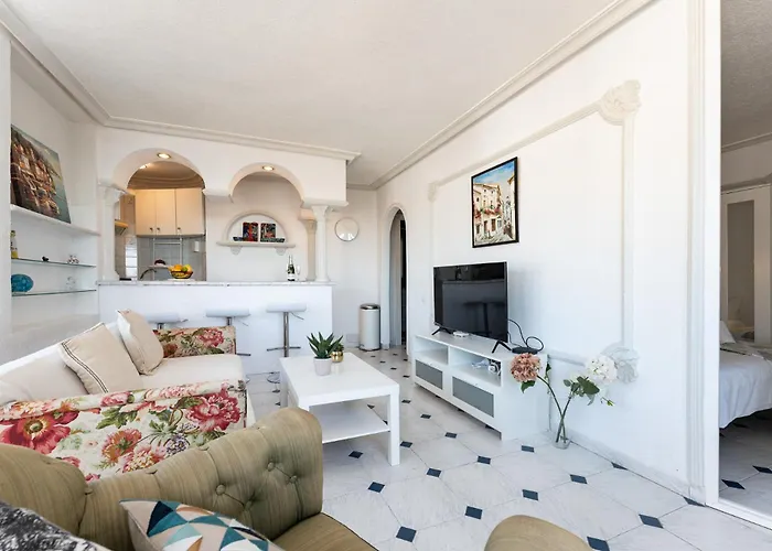 Malagasuite Coast & Mountain Horizon Apartment